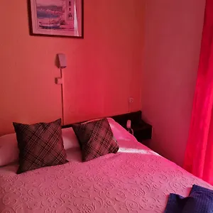 2* Vendégház Pensao Residencial Flor Dos Cavaleiros